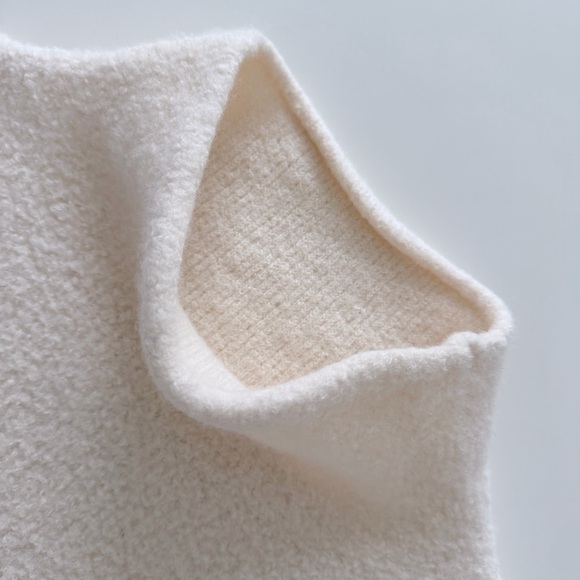 Aritzia The Group Kerez 100% Merino Wool Turtleneck Sweater Ivory Size M - Picture 6 of 13